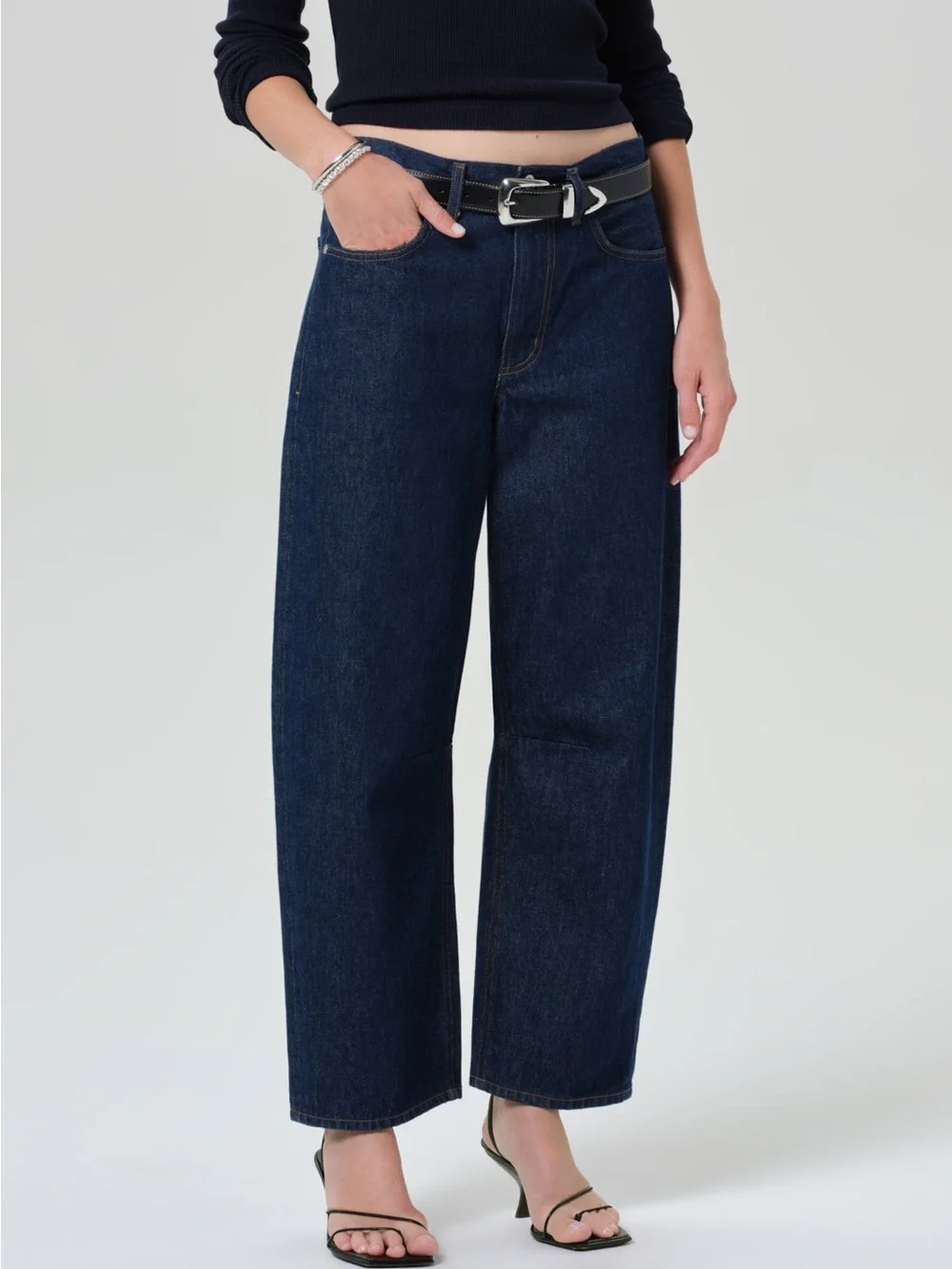 Citizens Of Humanity Miro Barrel Leg Jean in Amherst Dark Wash 30